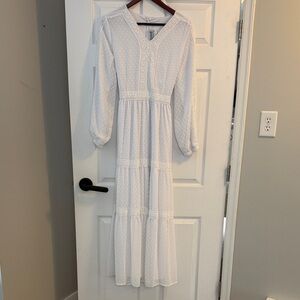 Convenant Apparel Jasmine Temple Elegant White Lace Maxi Dress M